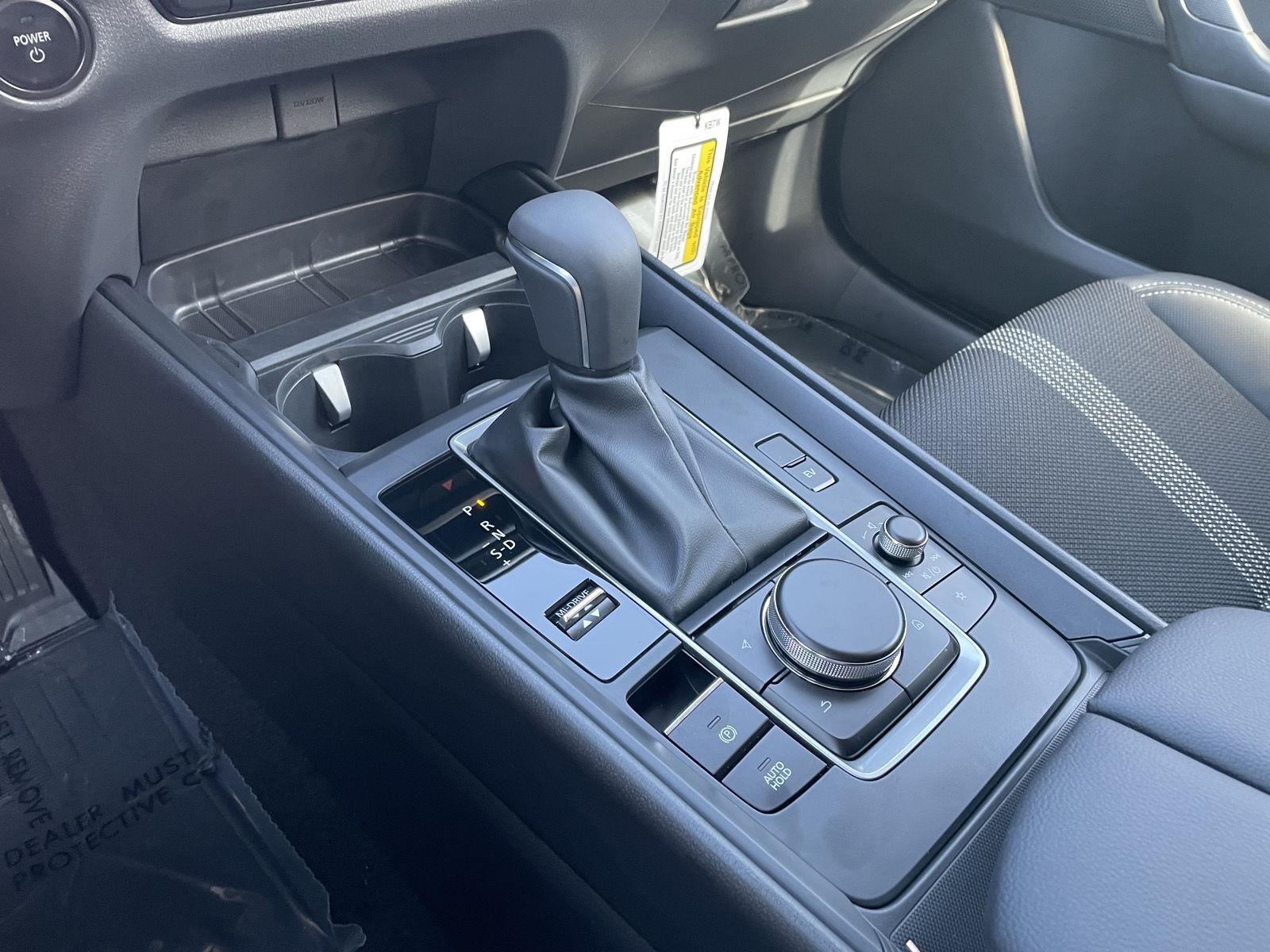 Vehicle photo 28
