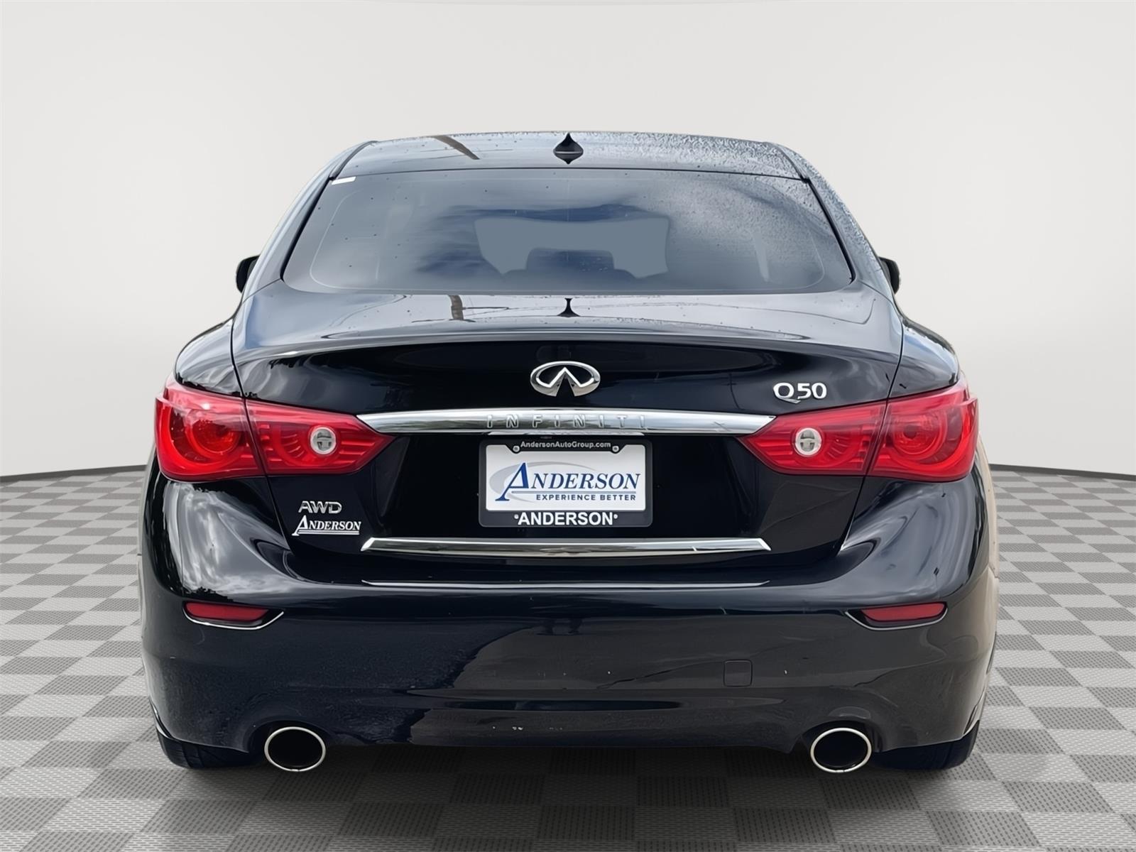 Vehicle photo 8