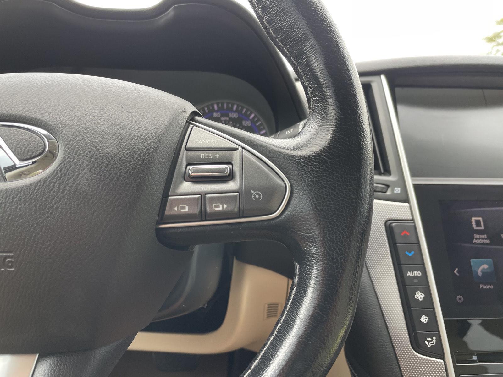 Vehicle photo 14