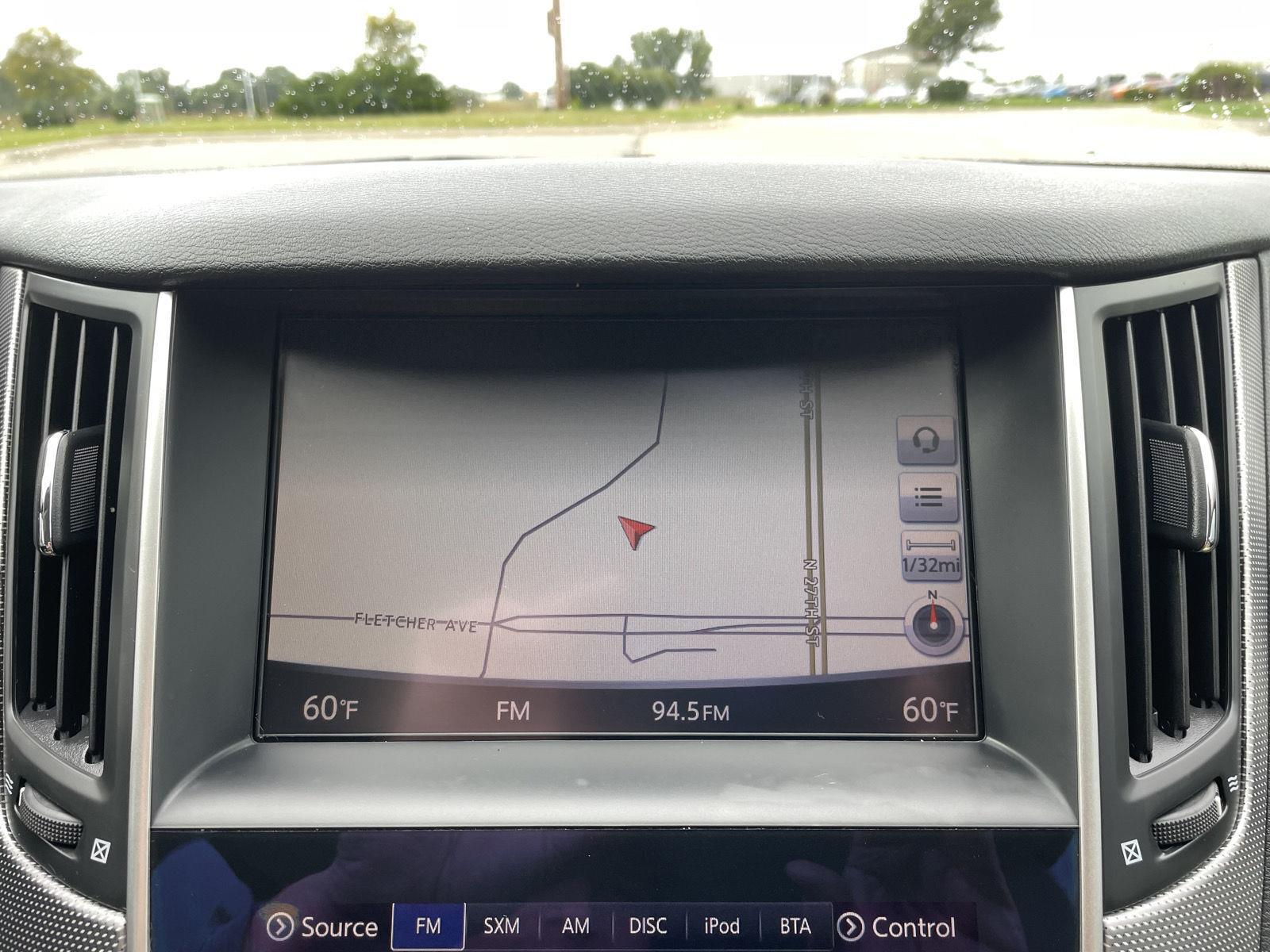 Vehicle photo 24