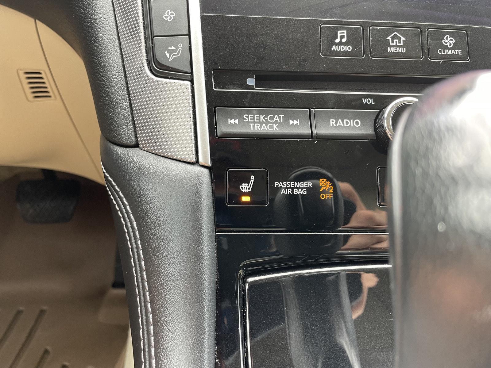 Vehicle photo 27
