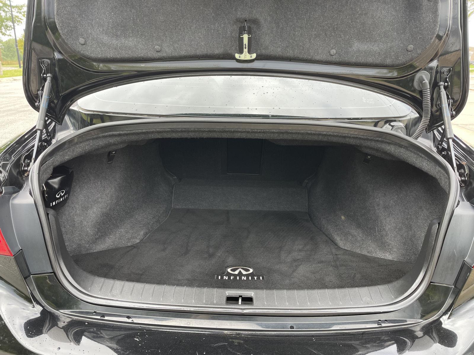 Vehicle photo 34
