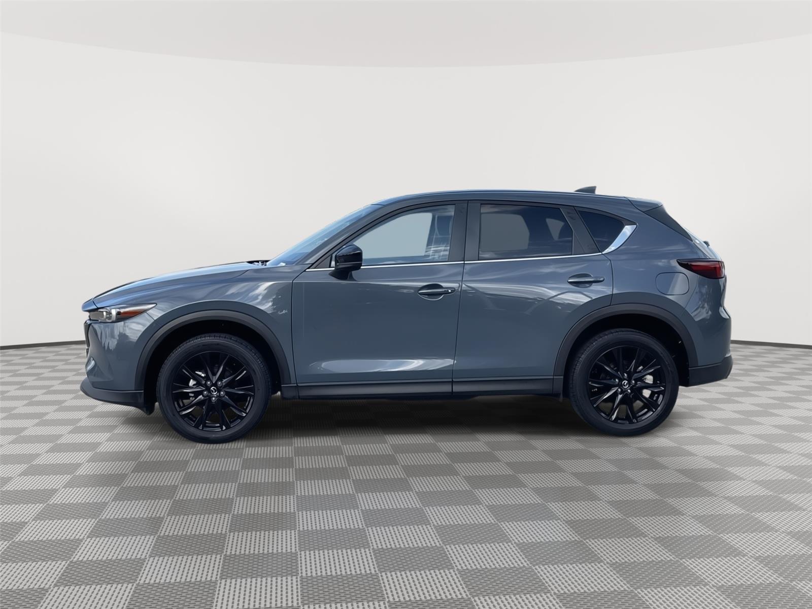 Vehicle photo 2