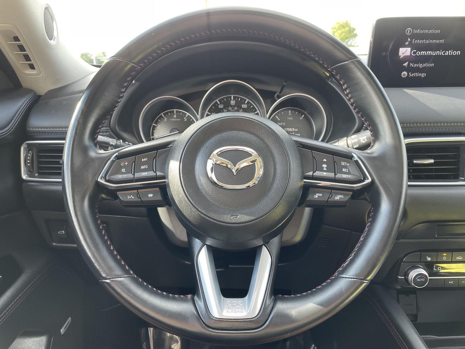 Vehicle photo 11