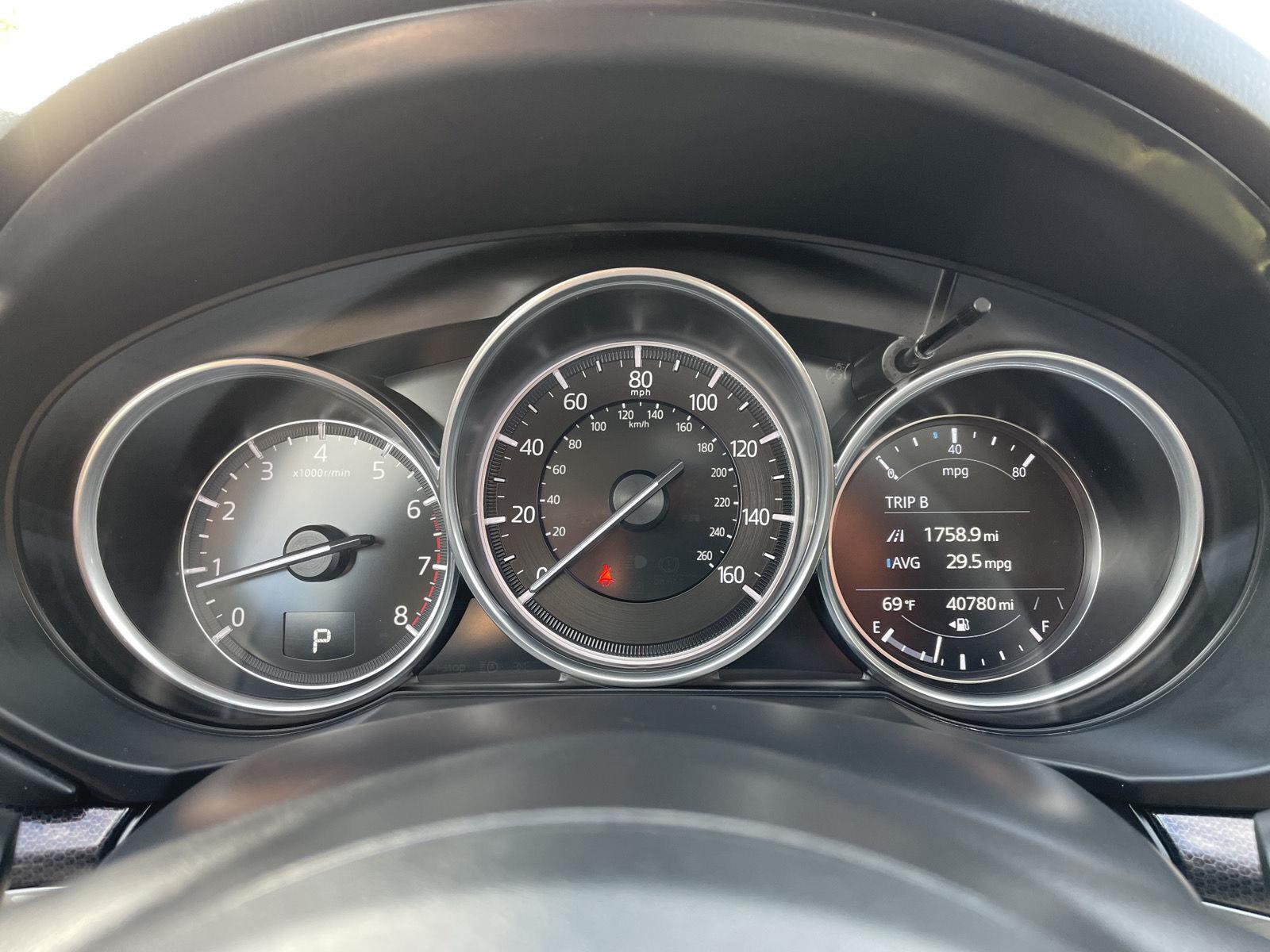 Vehicle photo 14