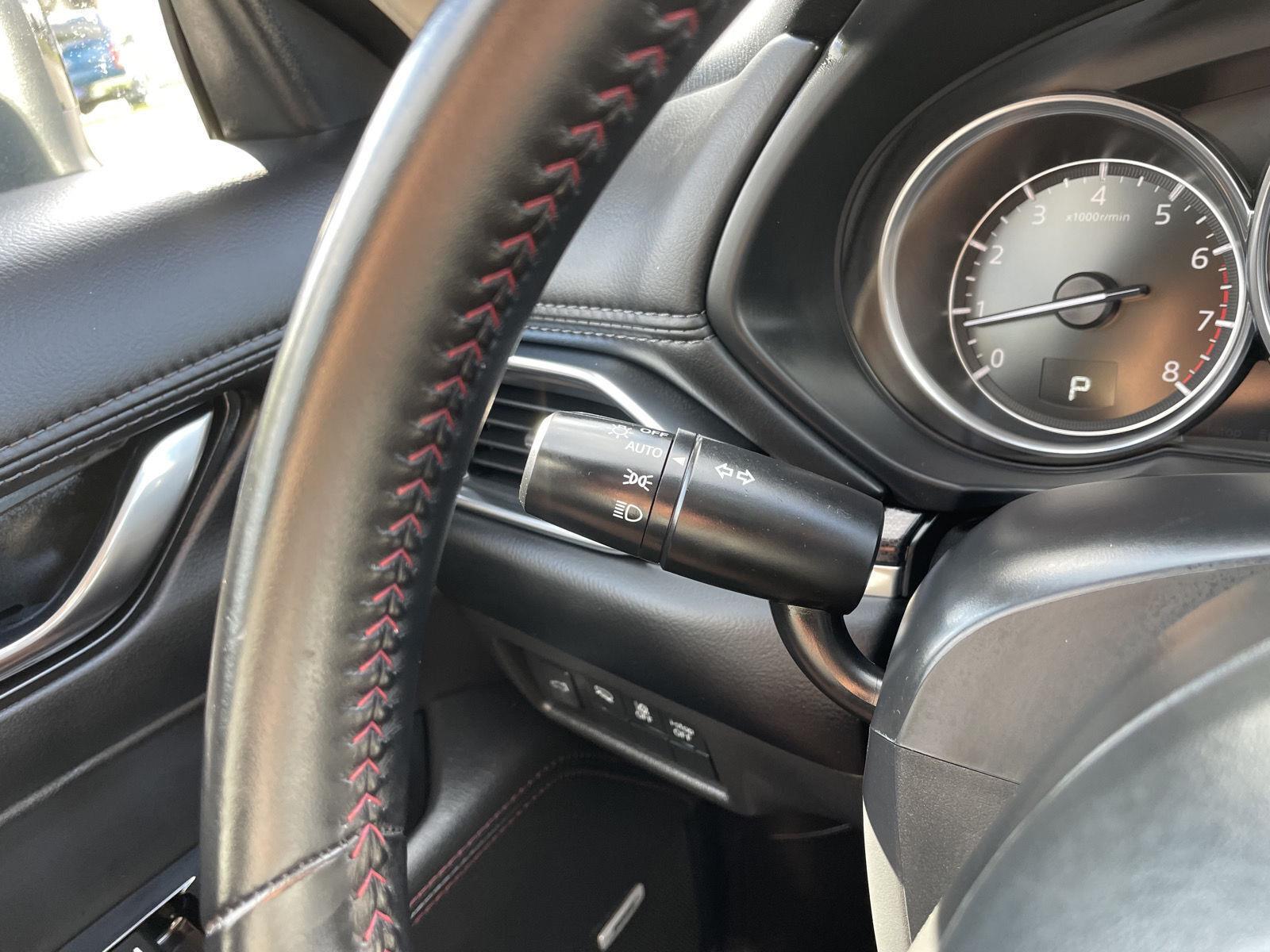 Vehicle photo 15