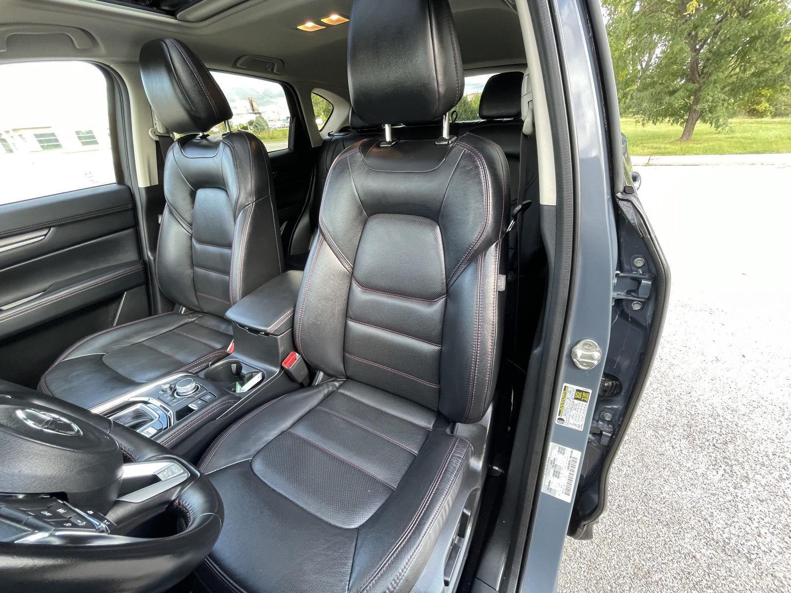 Vehicle photo 17