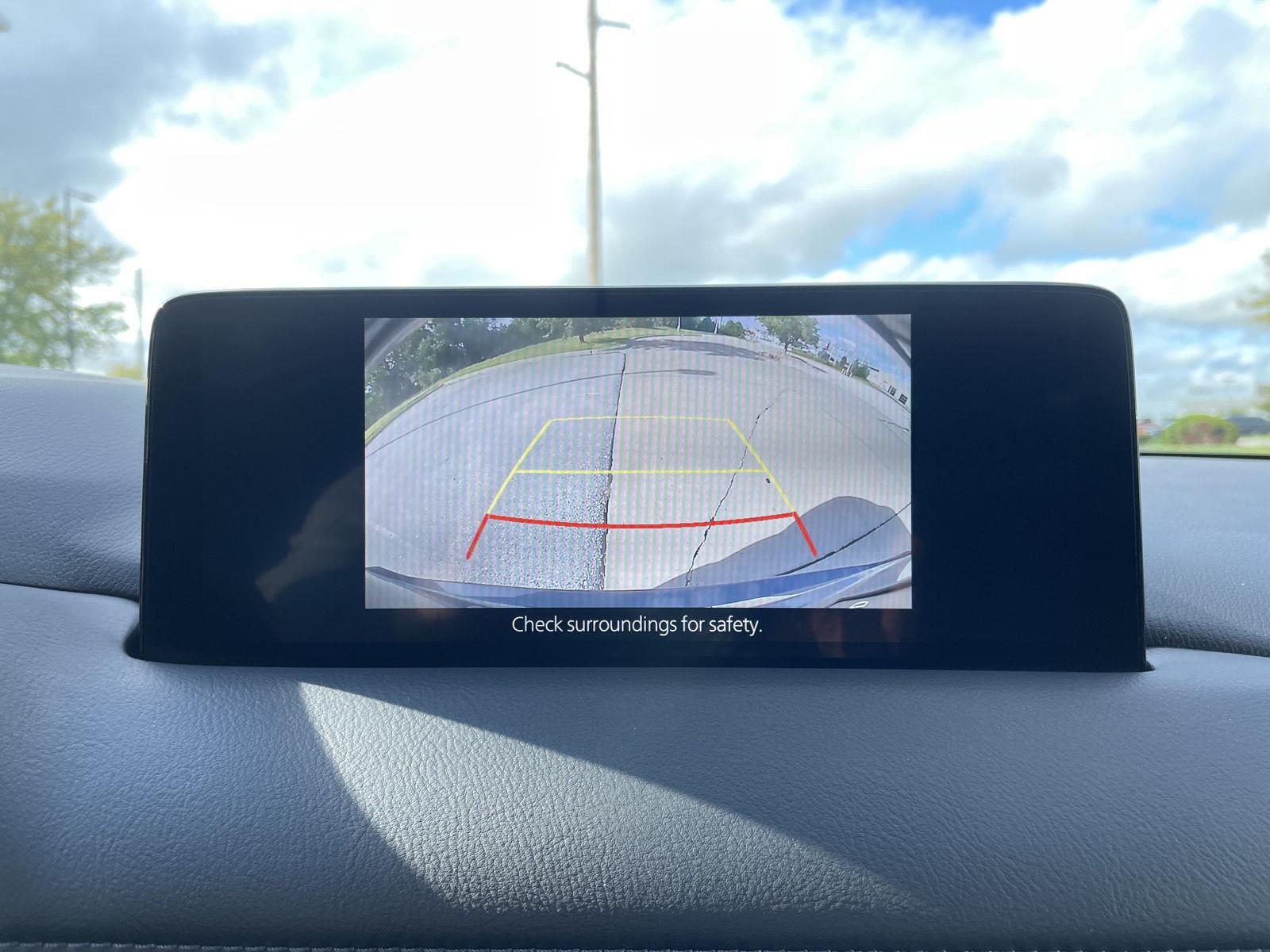Vehicle photo 22