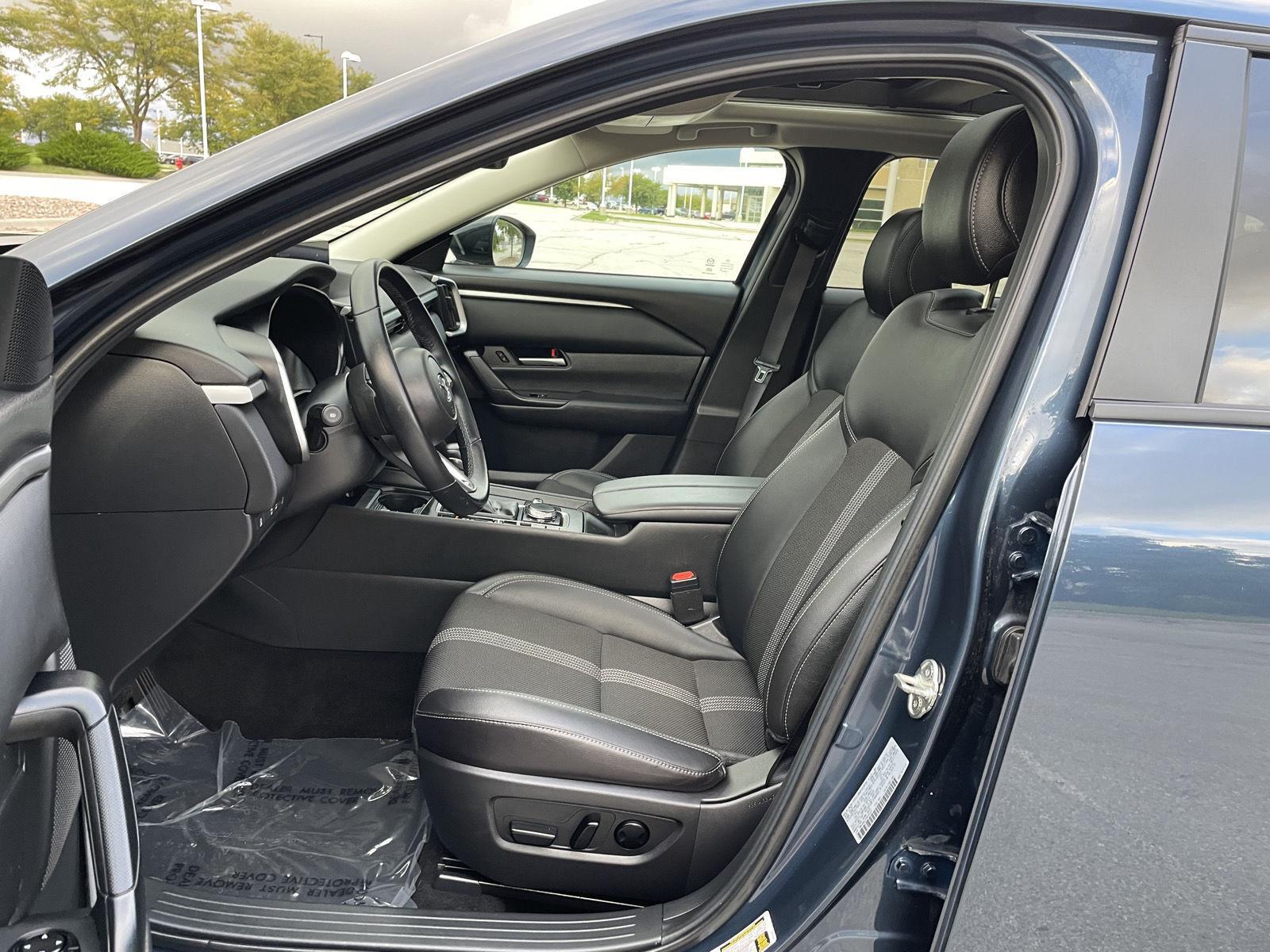 Vehicle photo 16