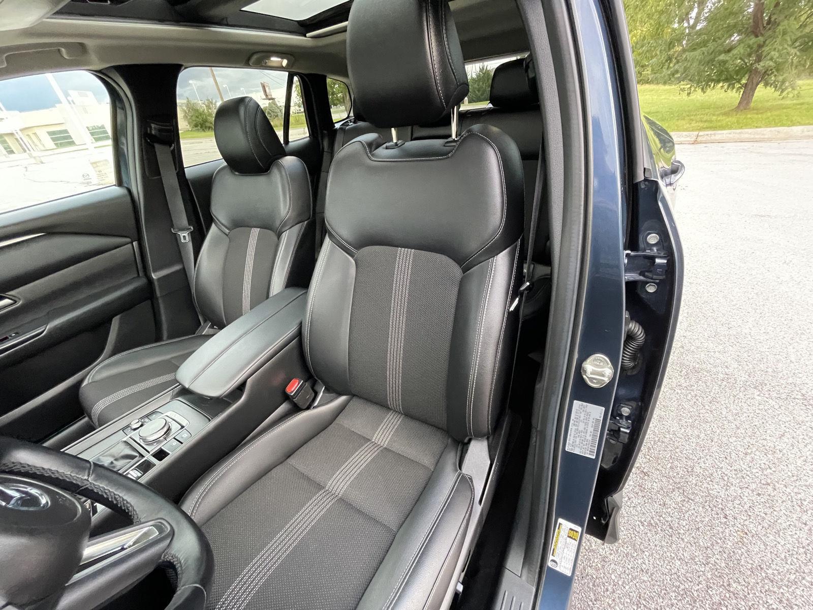 Vehicle photo 17