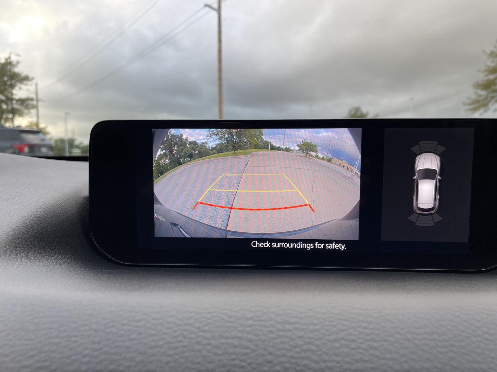 Vehicle photo 23