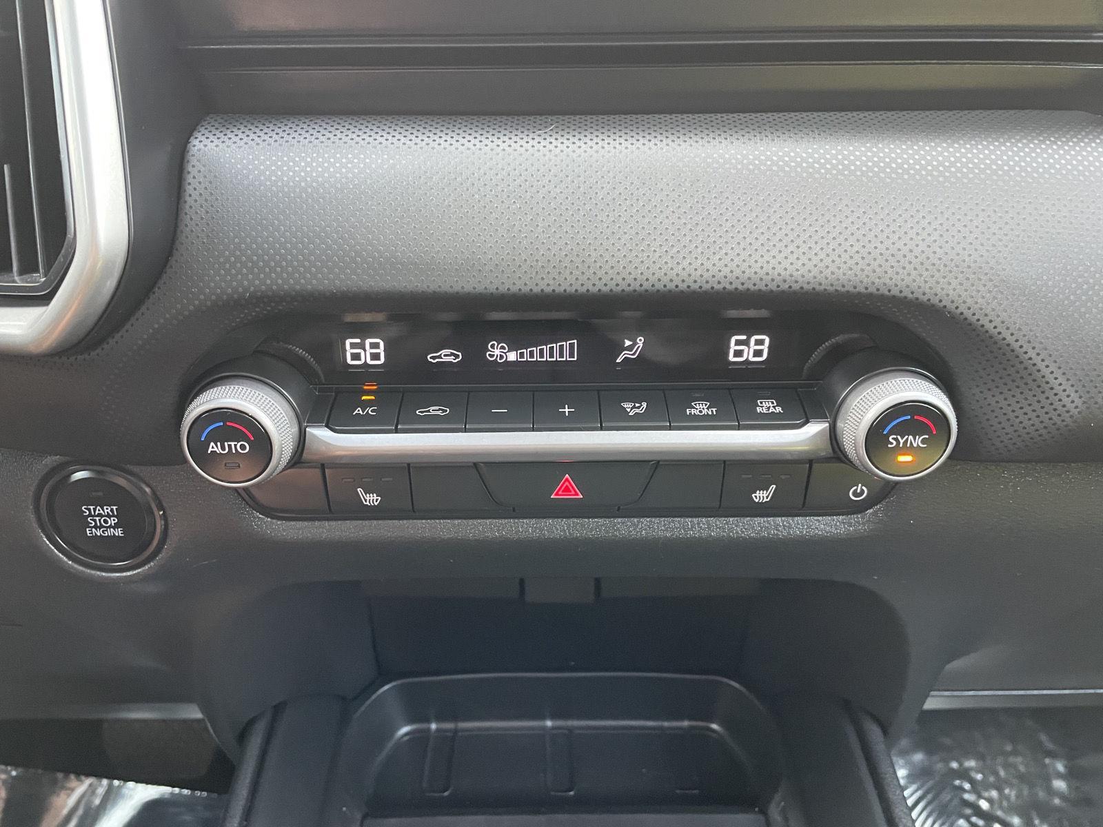 Vehicle photo 25