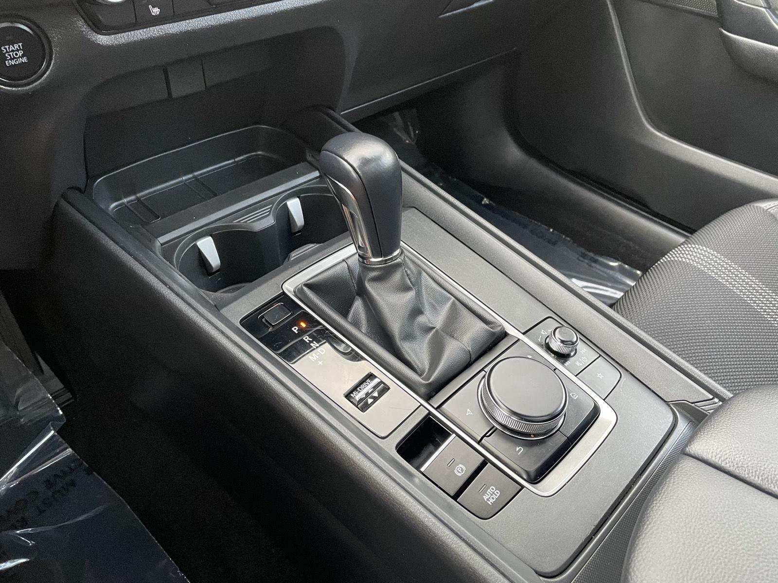 Vehicle photo 28