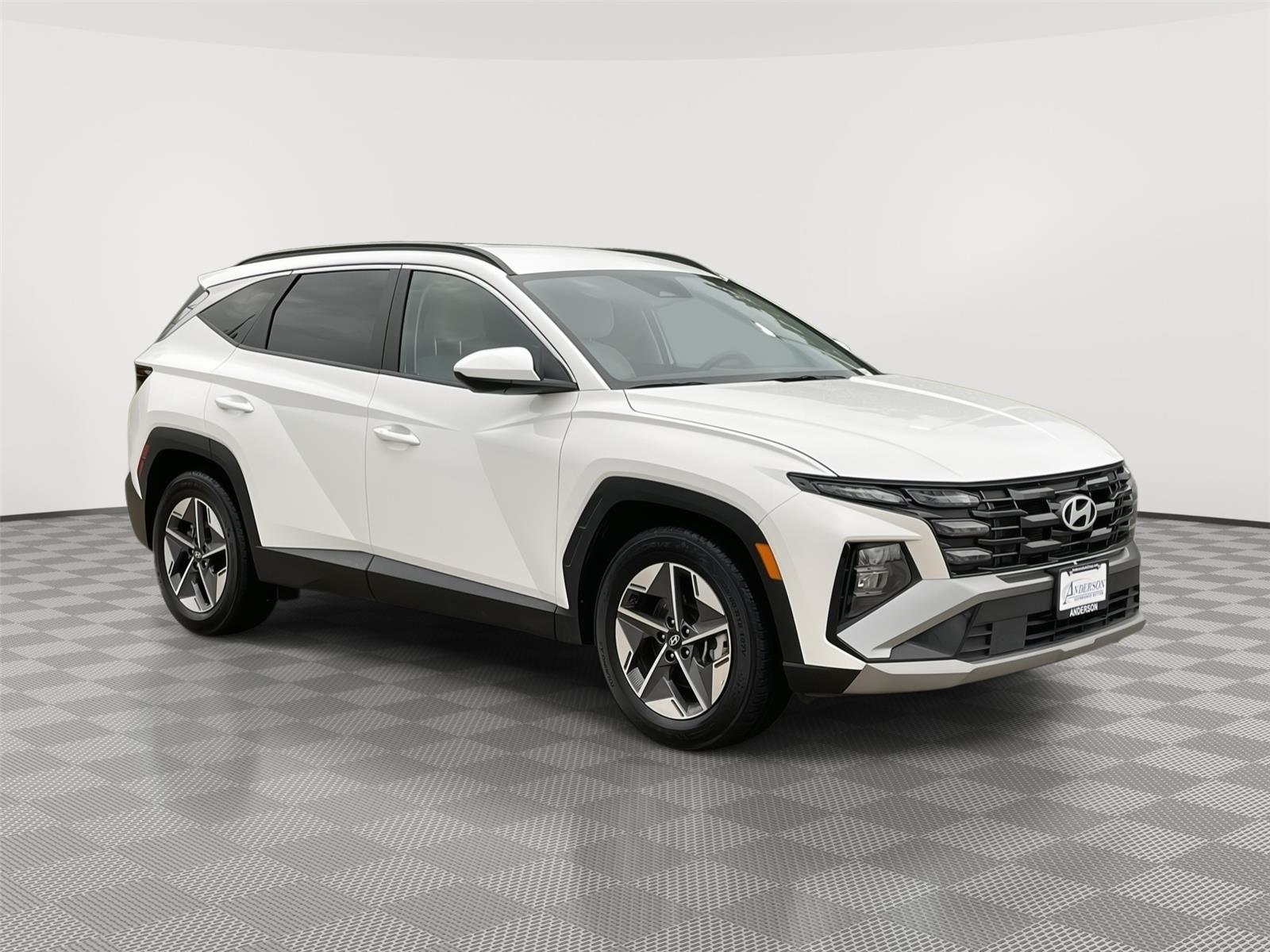 Vehicle photo 5