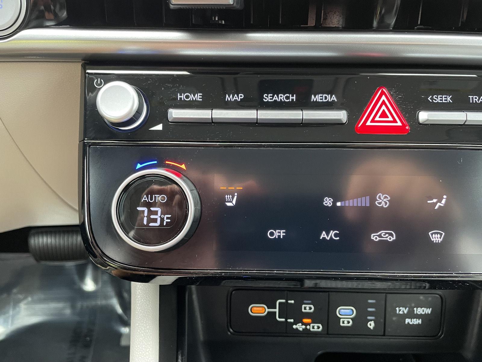 Vehicle photo 26