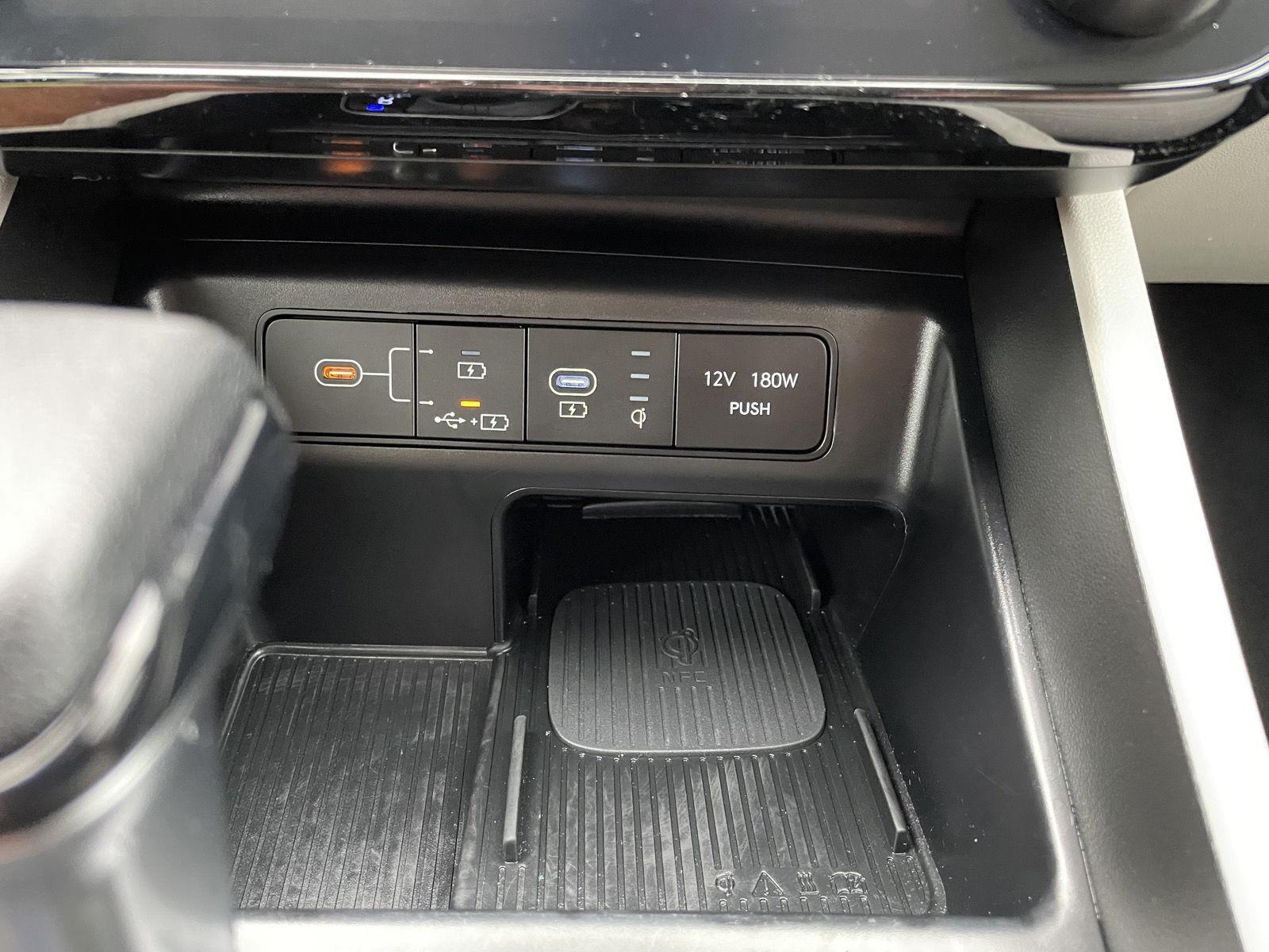Vehicle photo 27