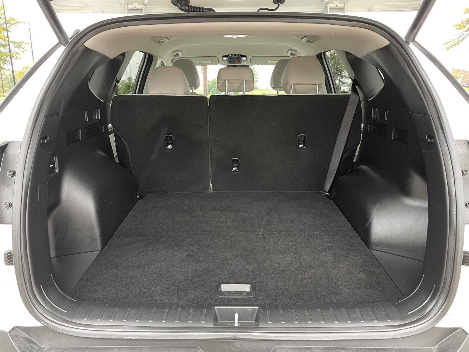 Vehicle photo 34