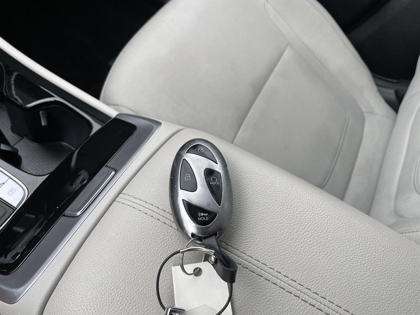 Vehicle photo 37