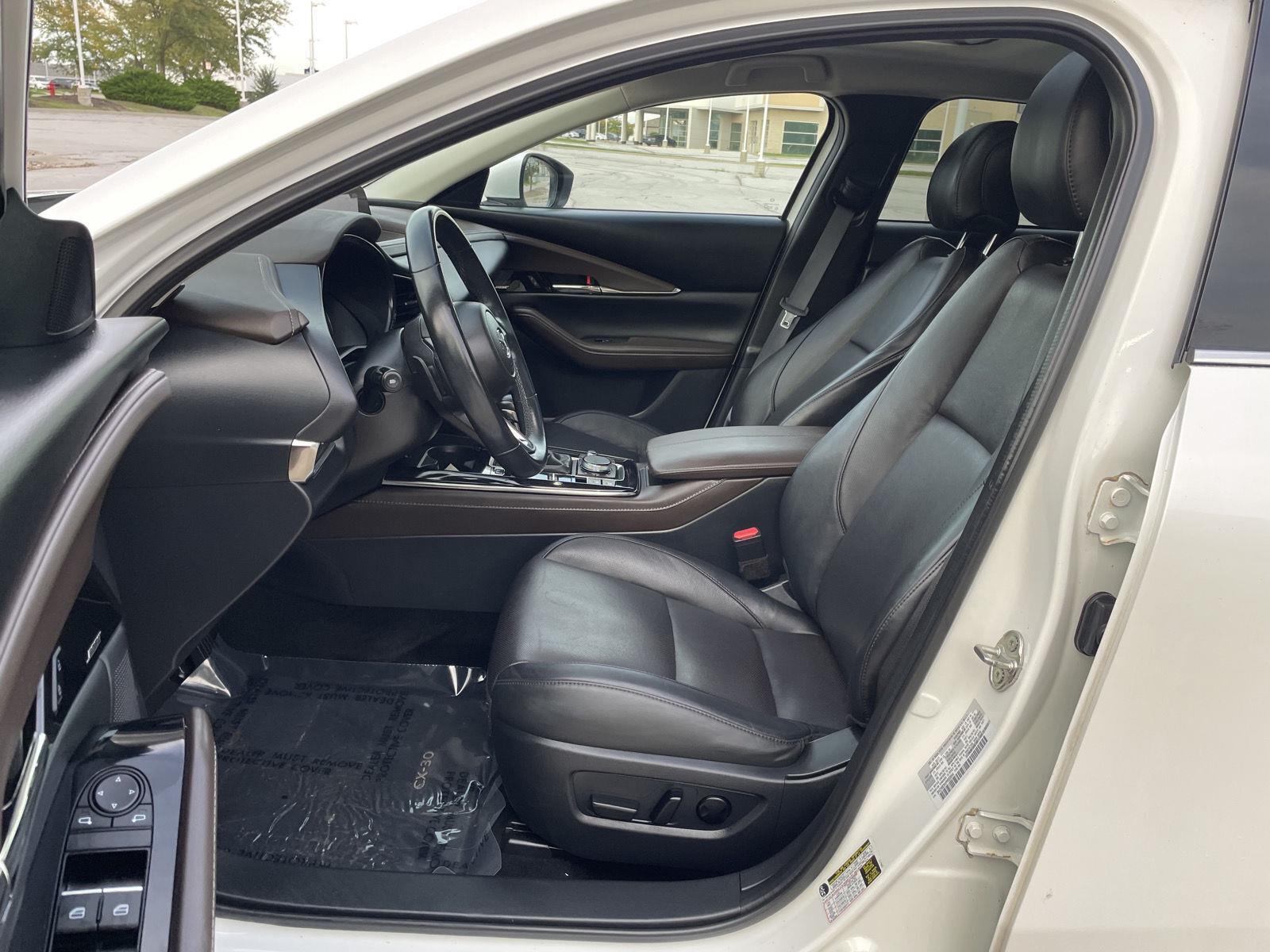 Vehicle photo 16