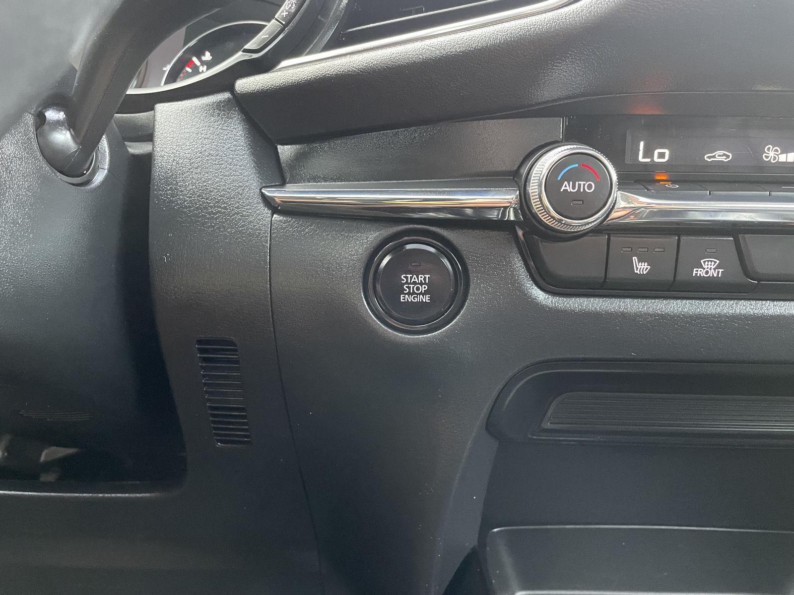 Vehicle photo 24