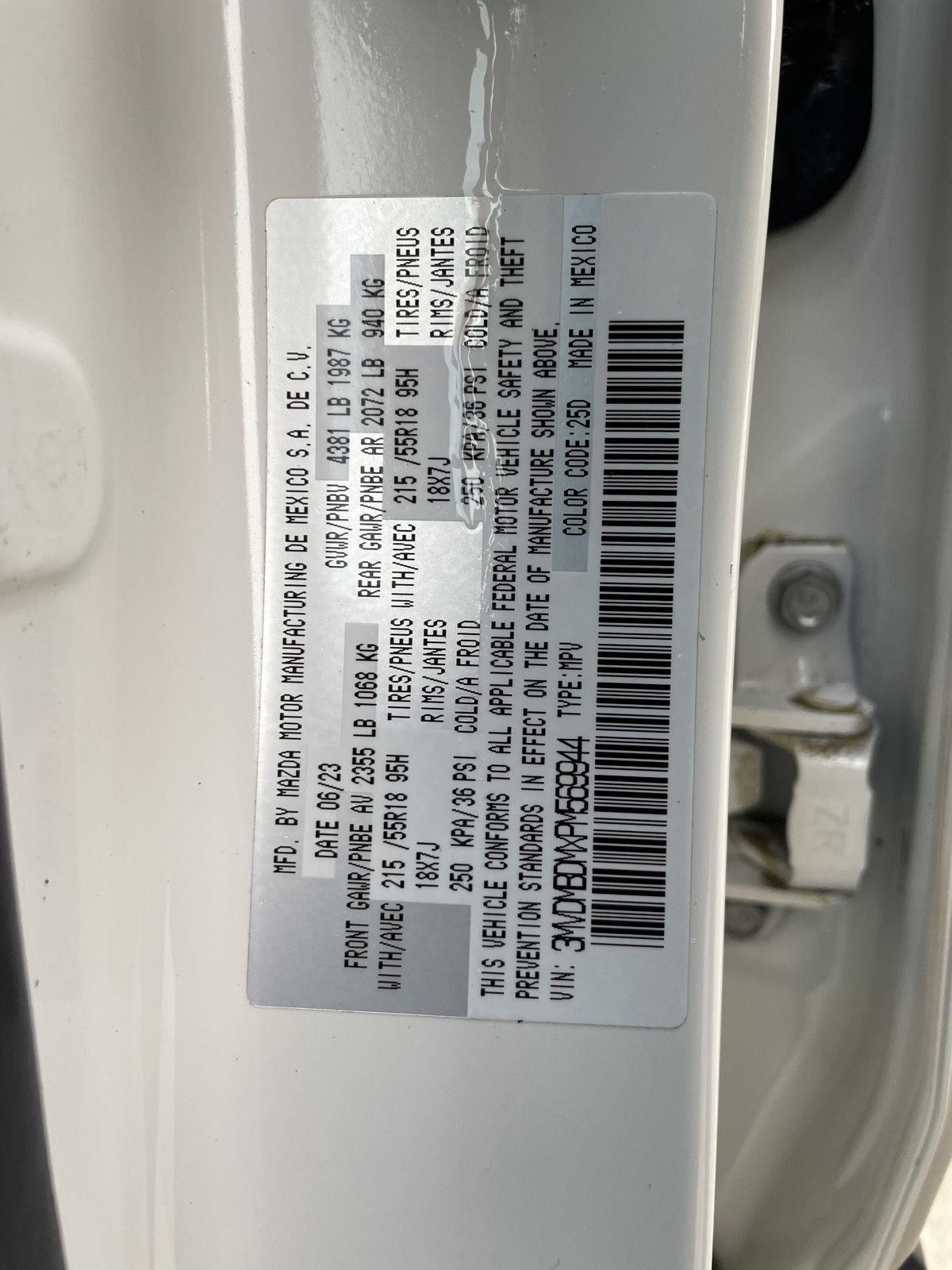 Vehicle photo 29