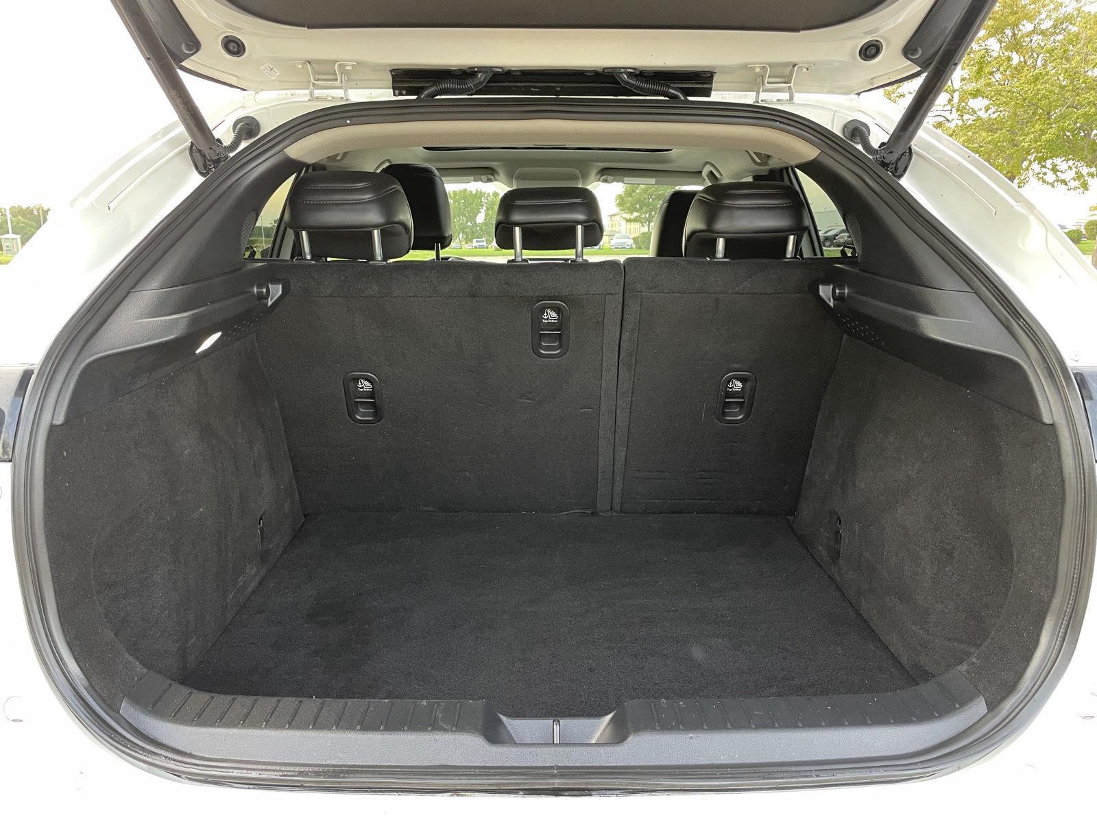 Vehicle photo 32