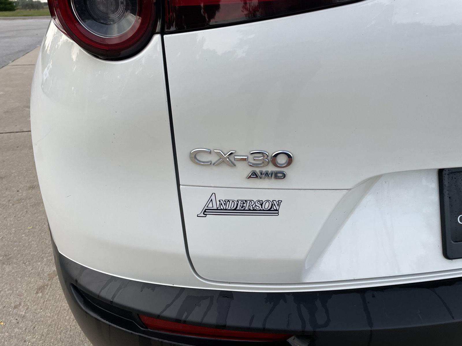 Vehicle photo 34