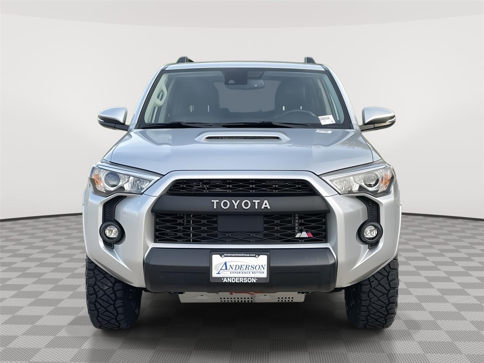 Vehicle photo 4