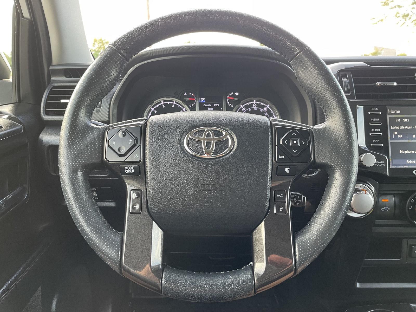 Vehicle photo 12
