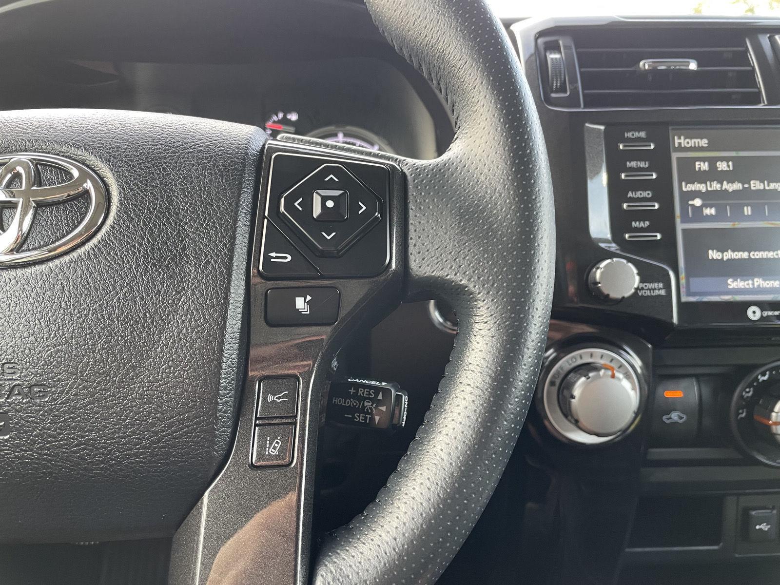 Vehicle photo 14