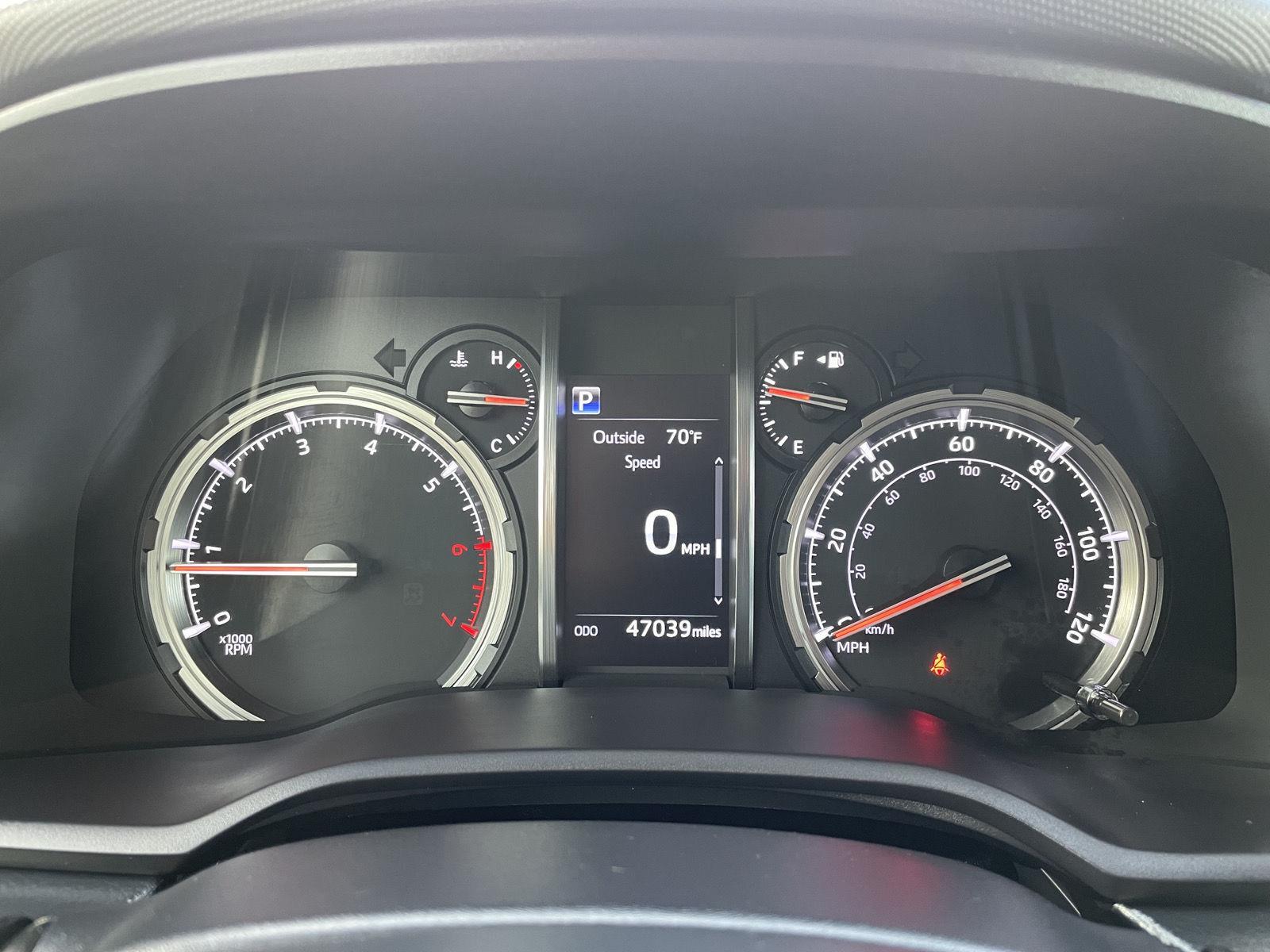 Vehicle photo 15