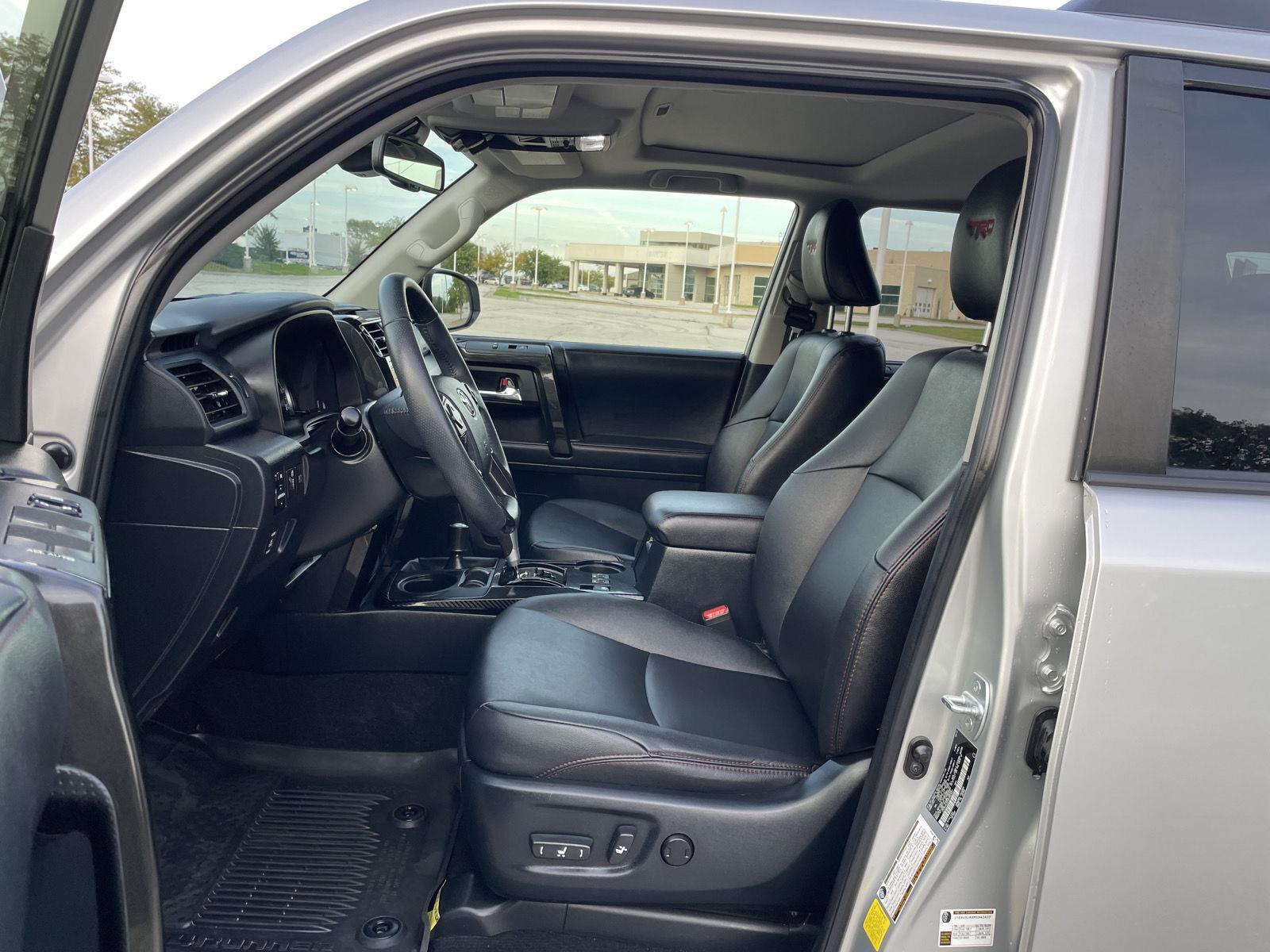 Vehicle photo 17