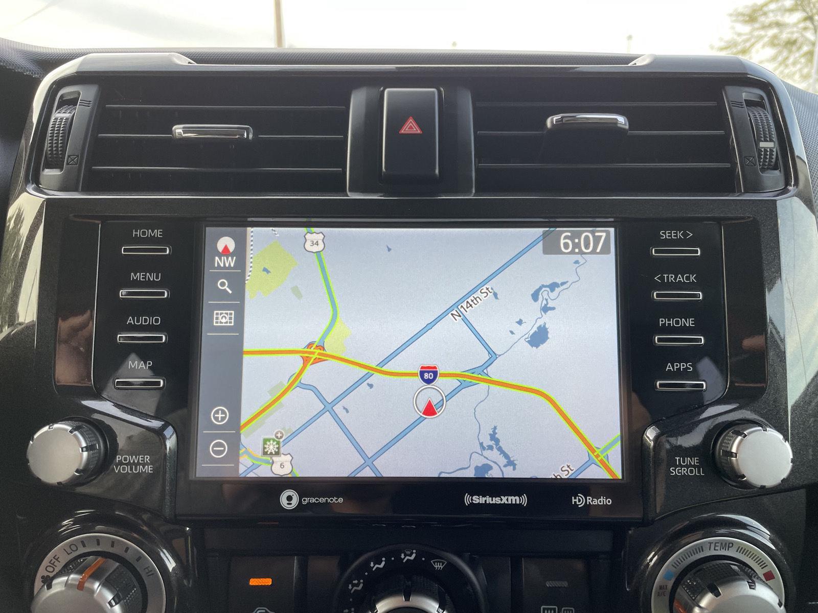 Vehicle photo 24