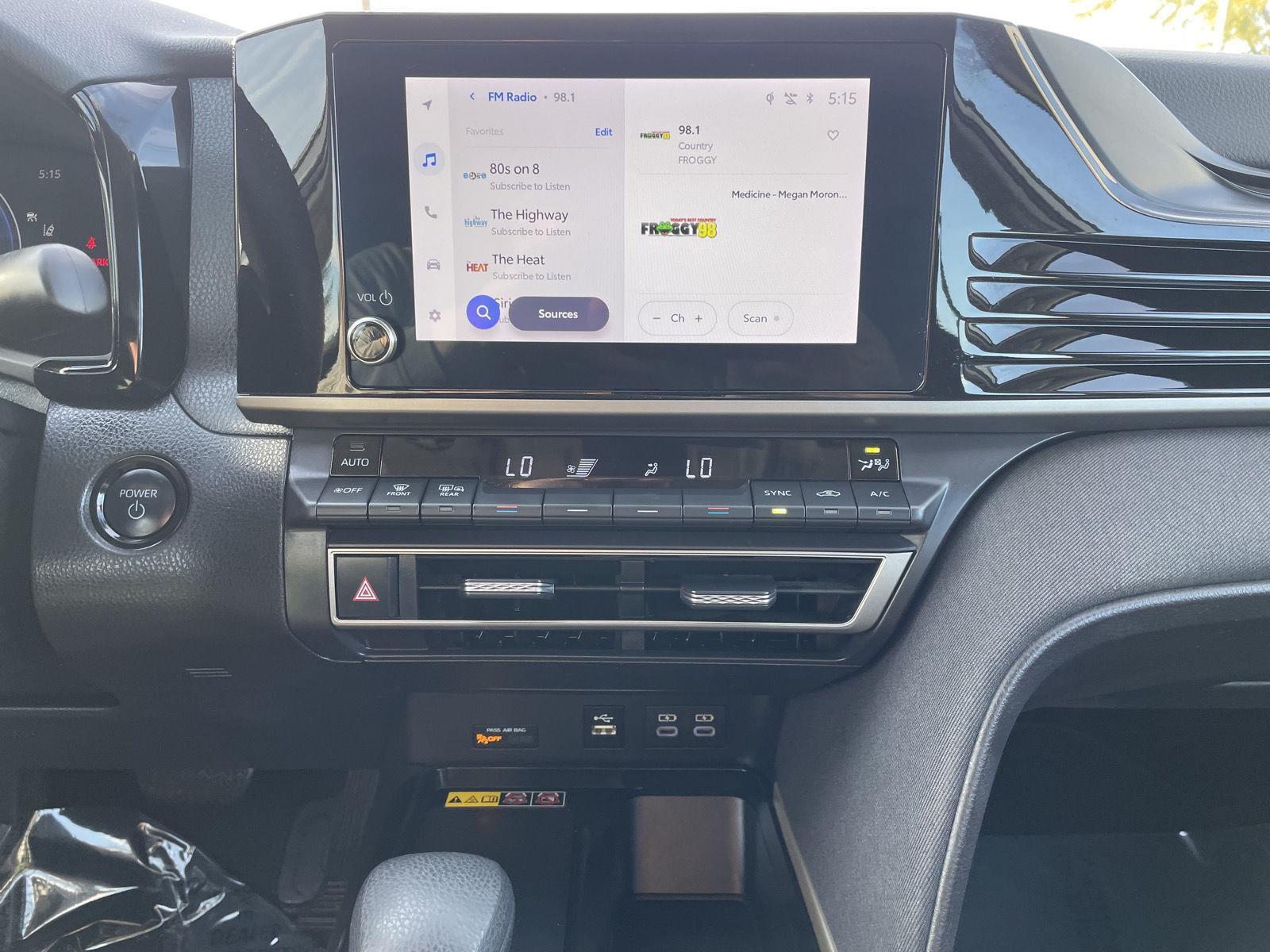 Vehicle photo 22