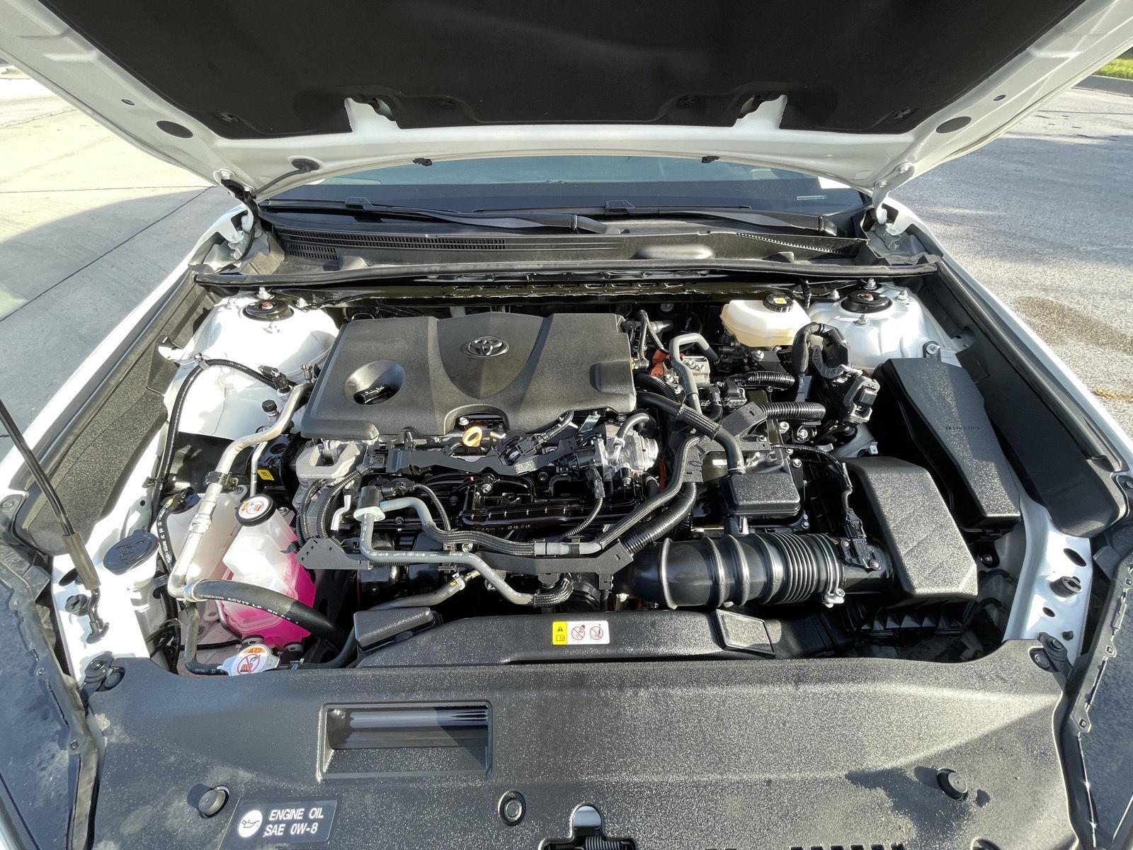 Vehicle photo 33