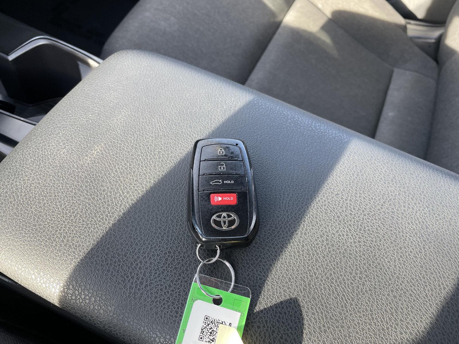 Vehicle photo 37