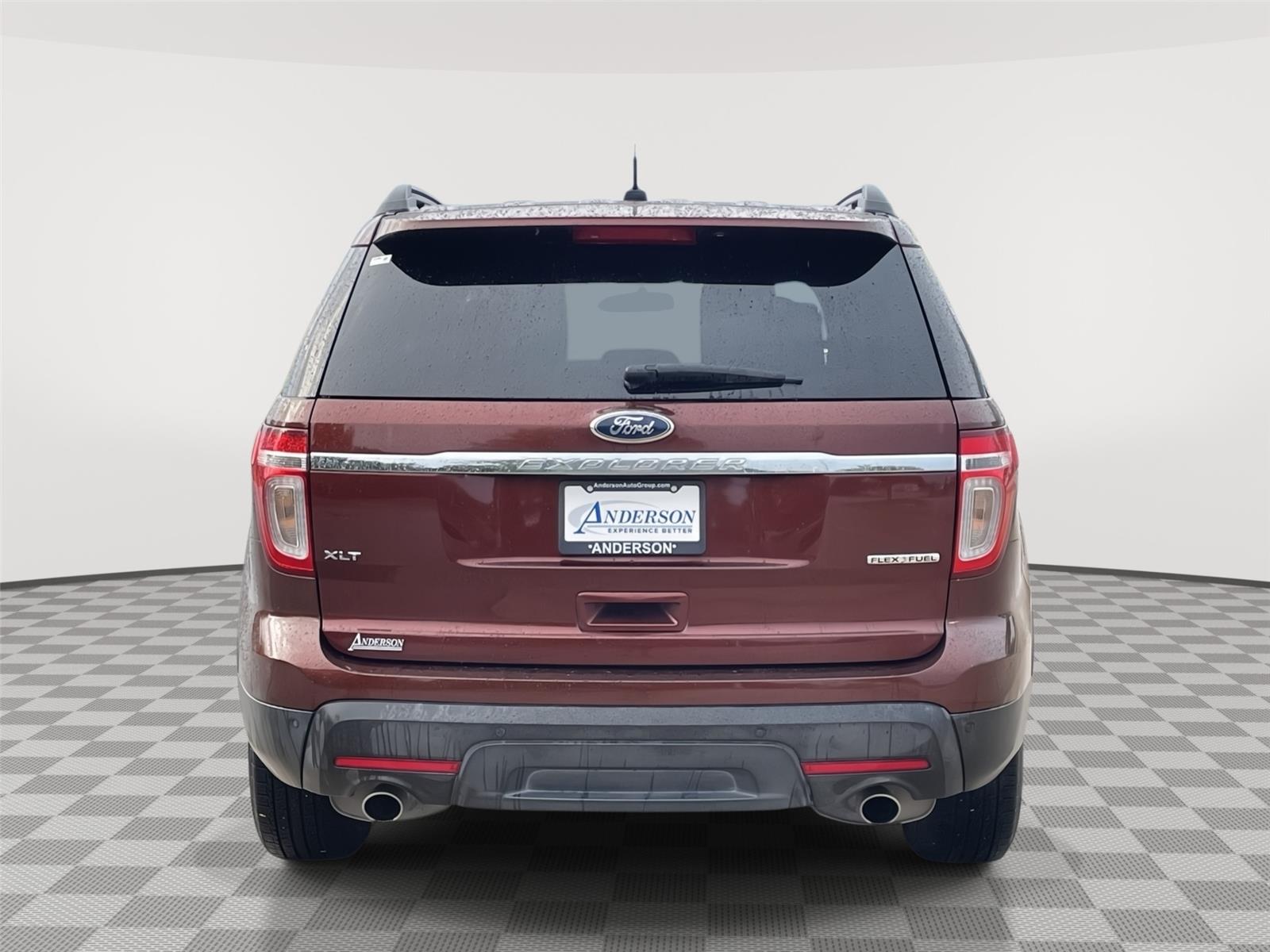 Vehicle photo 8