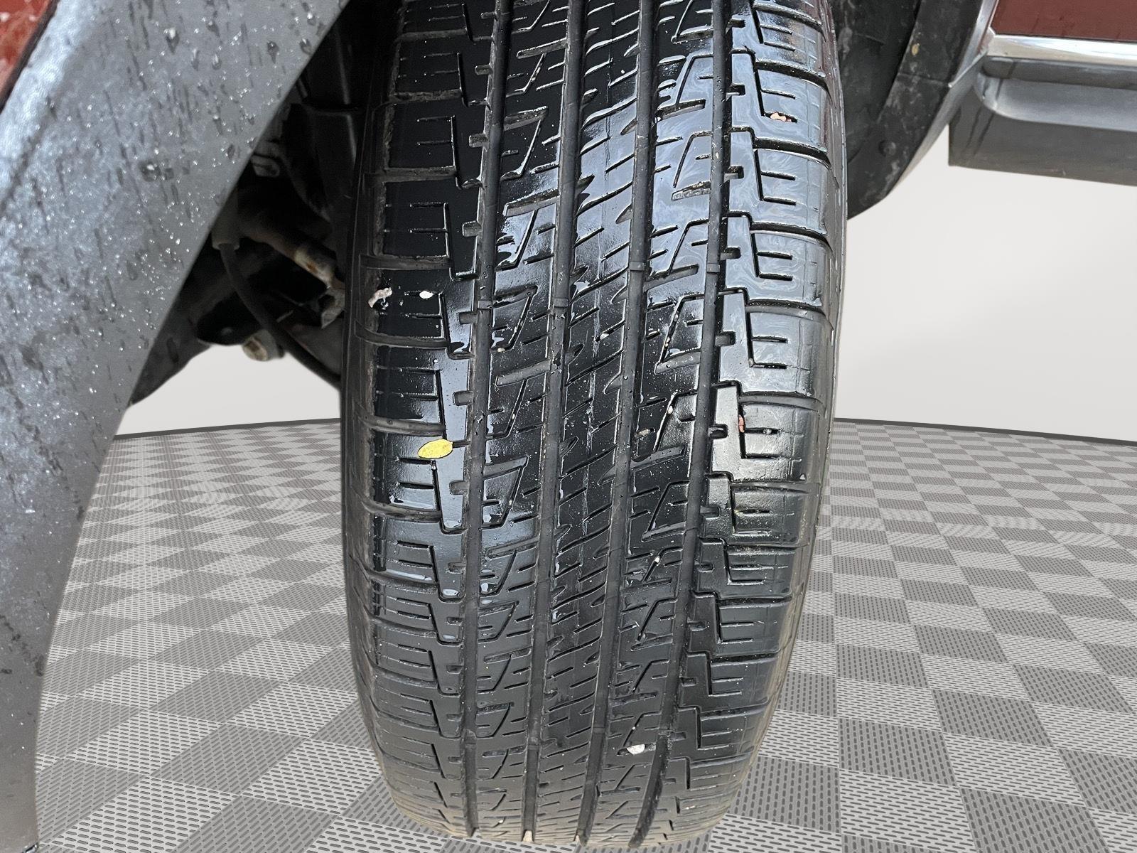 Vehicle photo 11