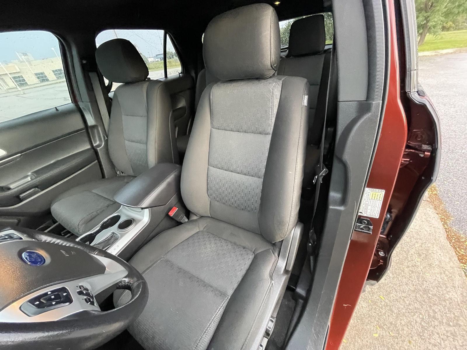 Vehicle photo 18