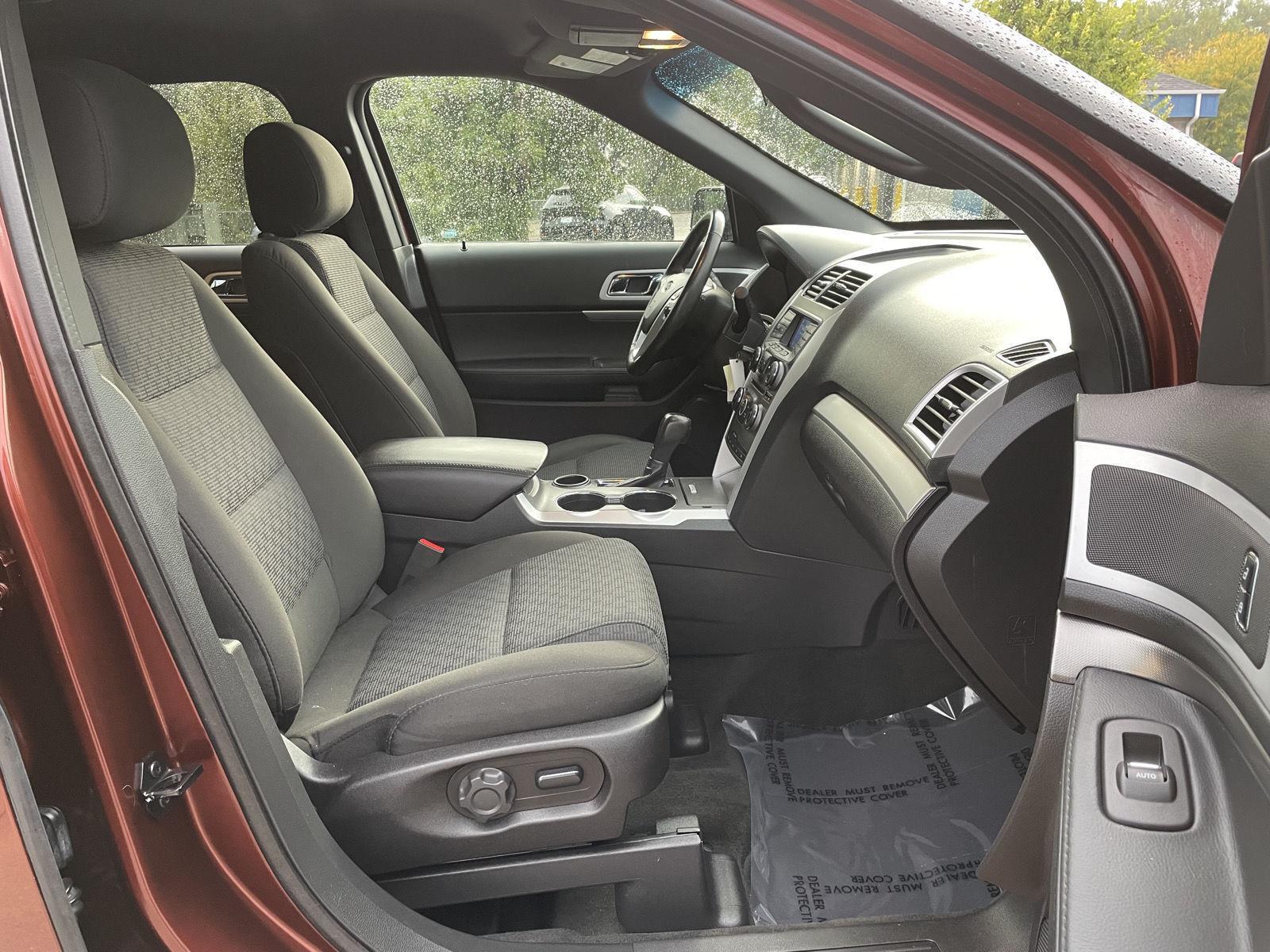 Vehicle photo 19