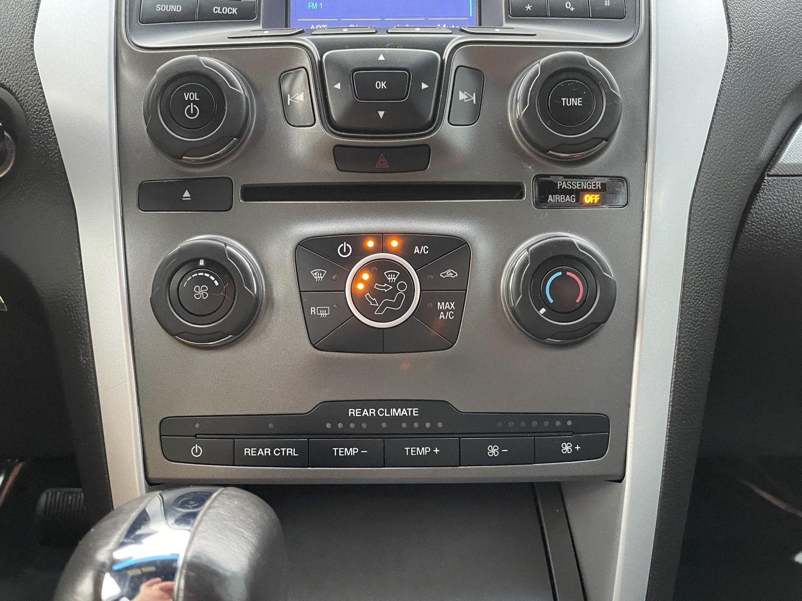 Vehicle photo 25