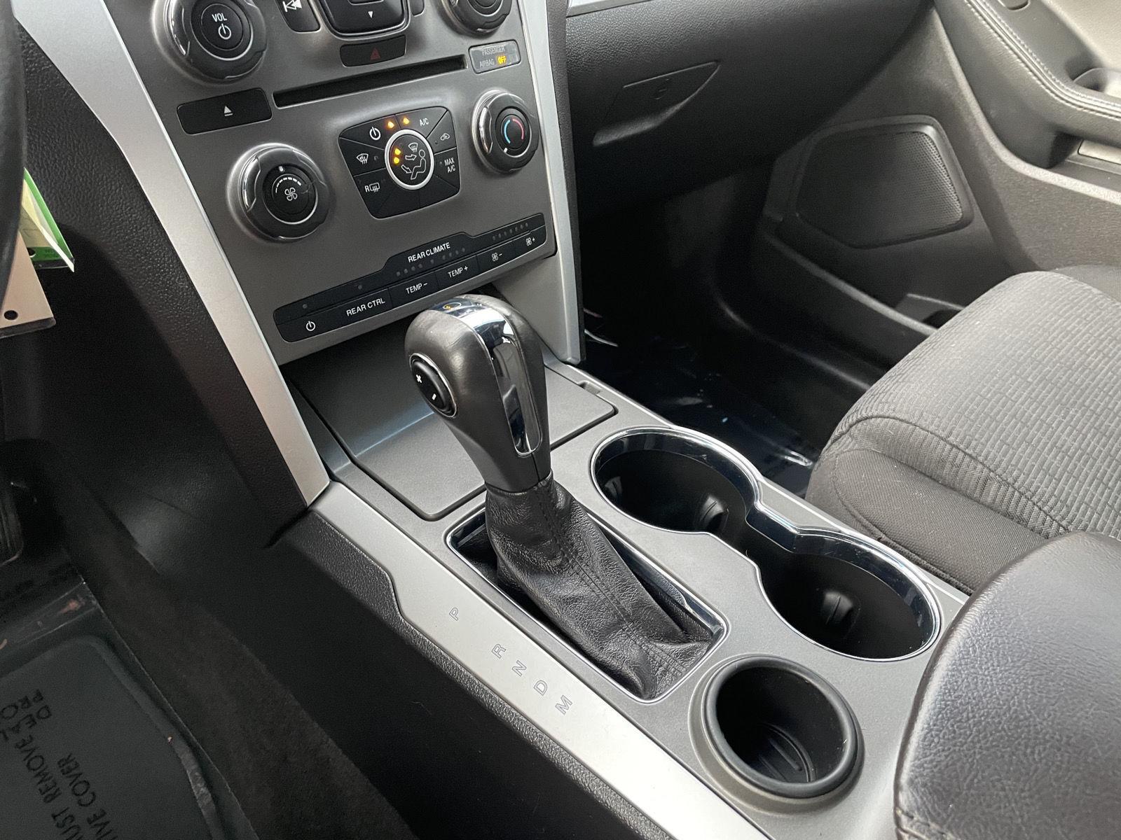 Vehicle photo 28