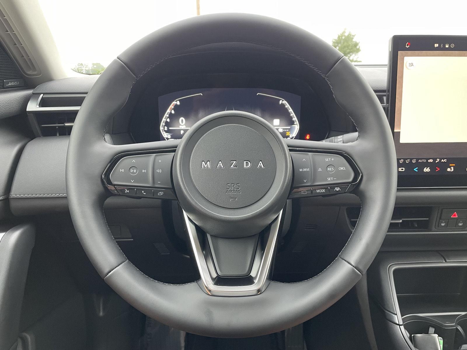 Vehicle photo 12
