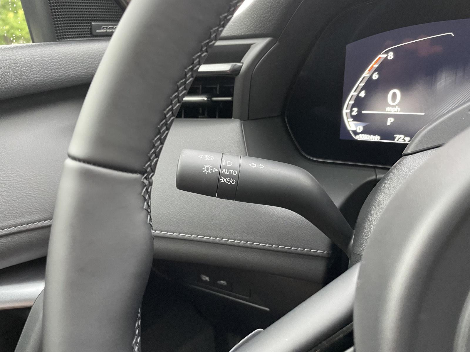 Vehicle photo 16