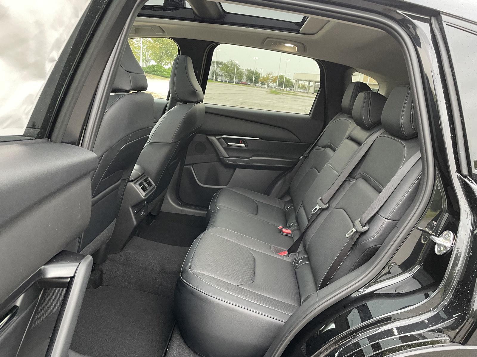 Vehicle photo 20