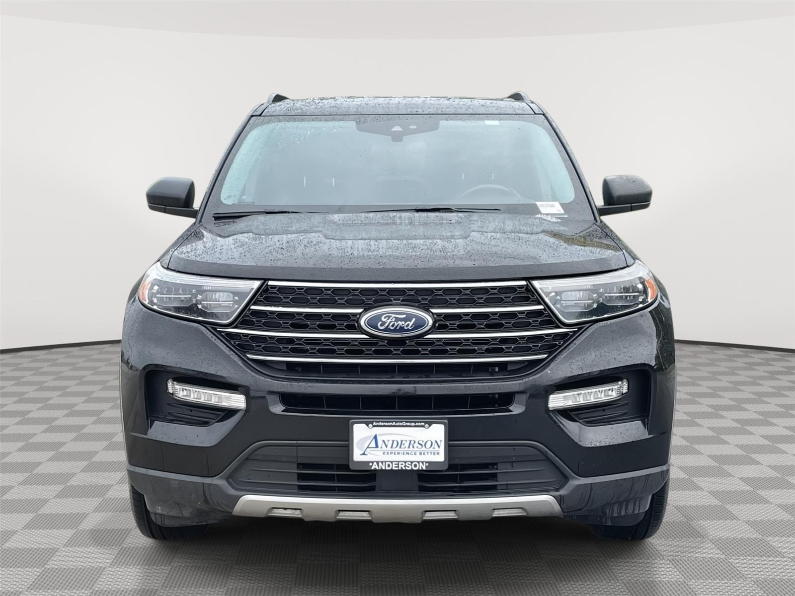 Vehicle photo 4