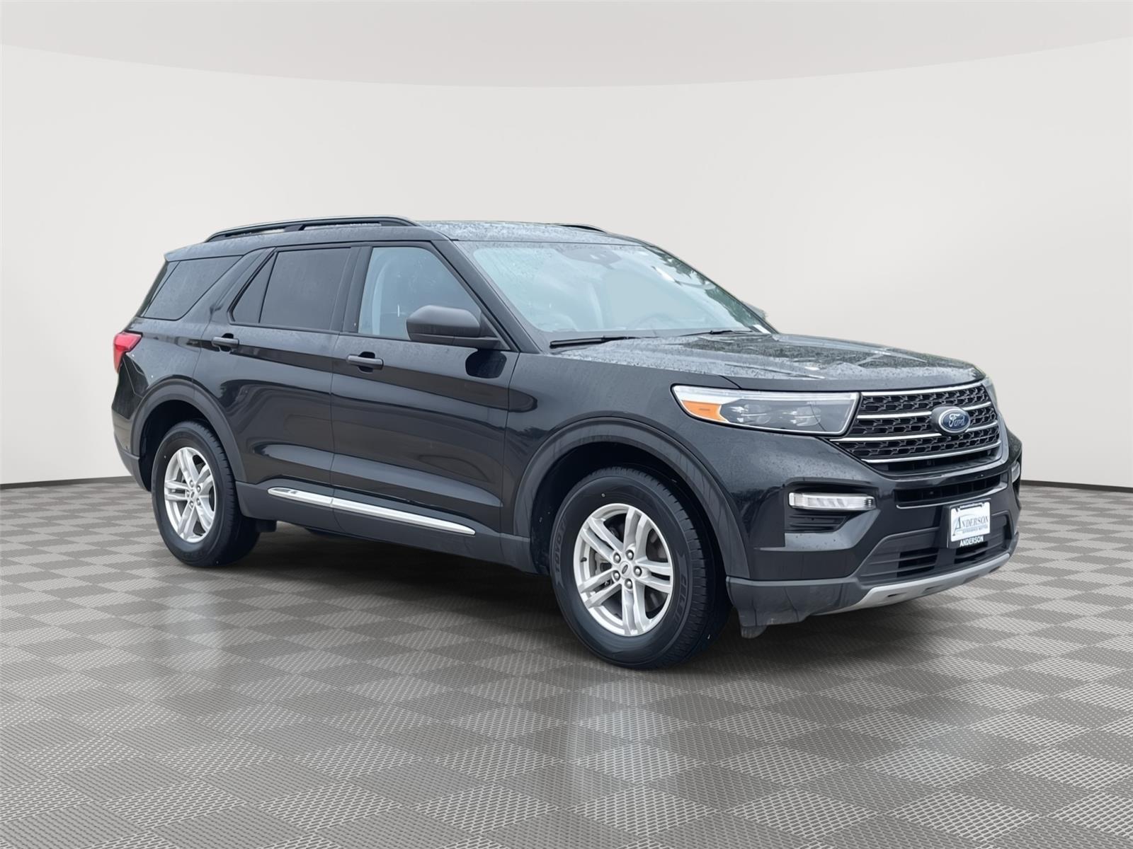Vehicle photo 5