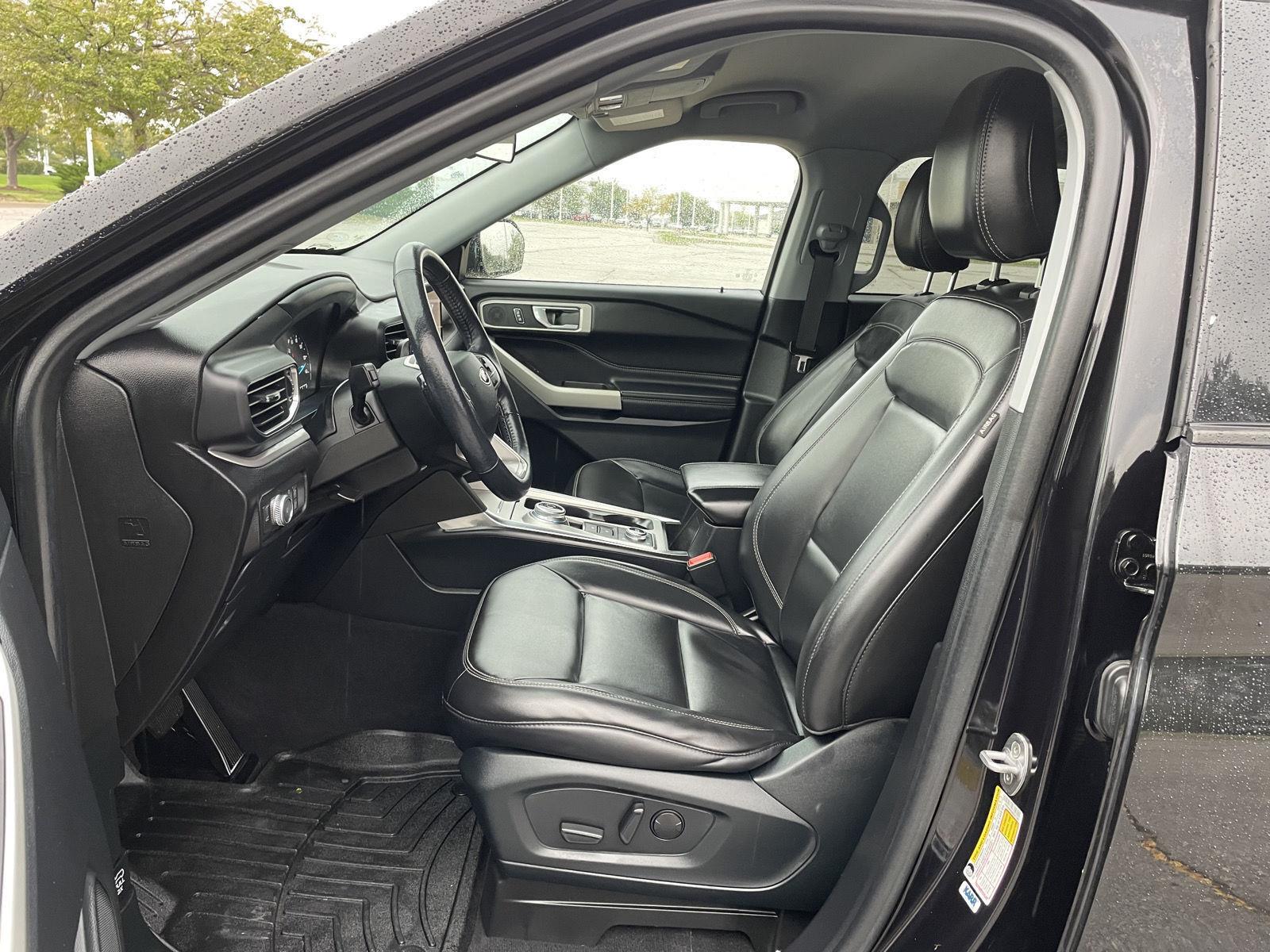 Vehicle photo 16