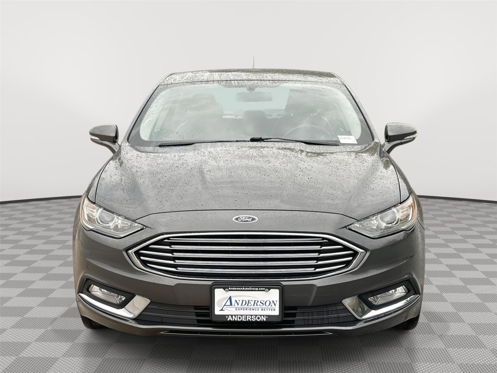 Vehicle photo 4