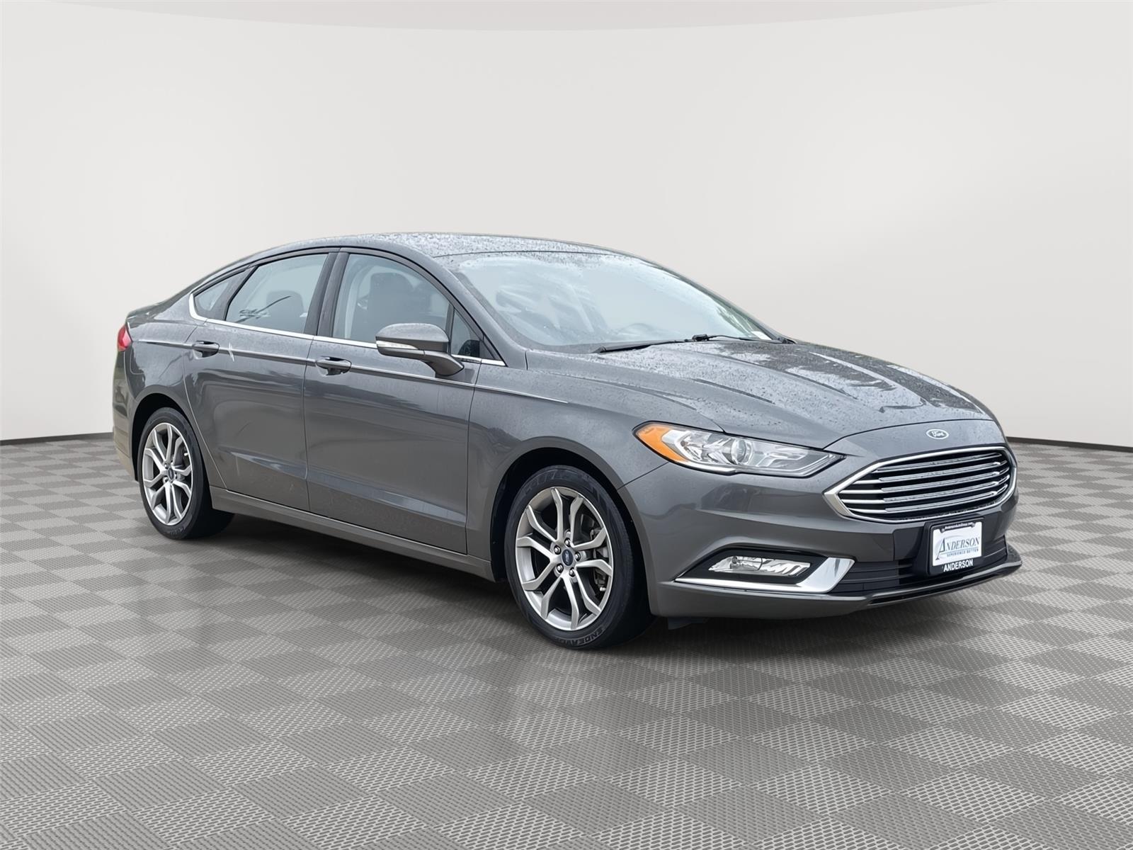 Vehicle photo 5